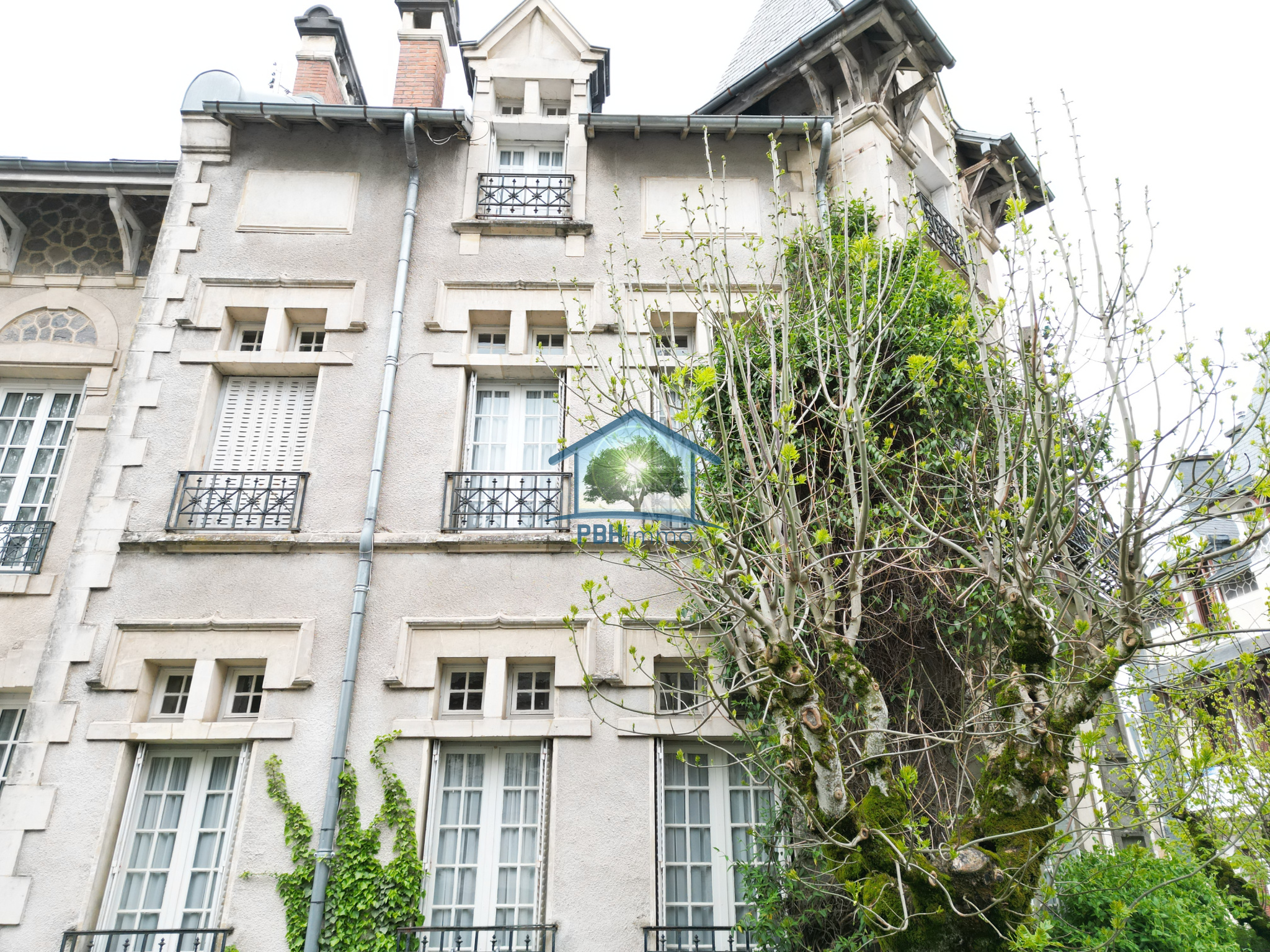 Vente Maison 235m² 9 Pièces à Clermont-Ferrand (63000) - Pbh Immo