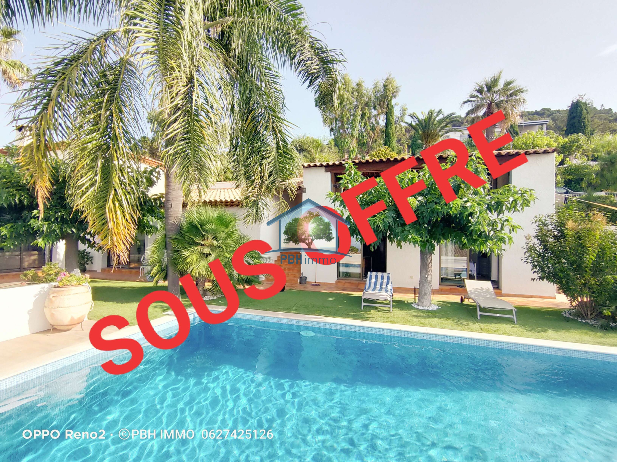 vente VILLA DE PRESTIGE FAMILIALE AVEC PISCINE ET VUE PANORAMIQUE EXCEPTIONNELLE SUR LA MER